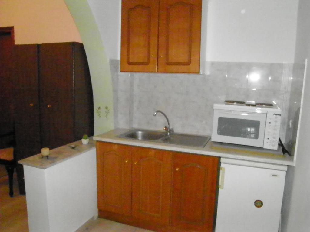 Mirsini Pansion Hotell Karterádos Rom bilde
